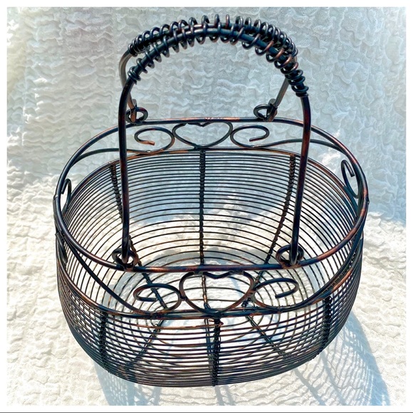 VTG Shabby Chic Farmhouse Egg Metal Oval ❤️ Detail Decorative Basket - Picture 9 of 12